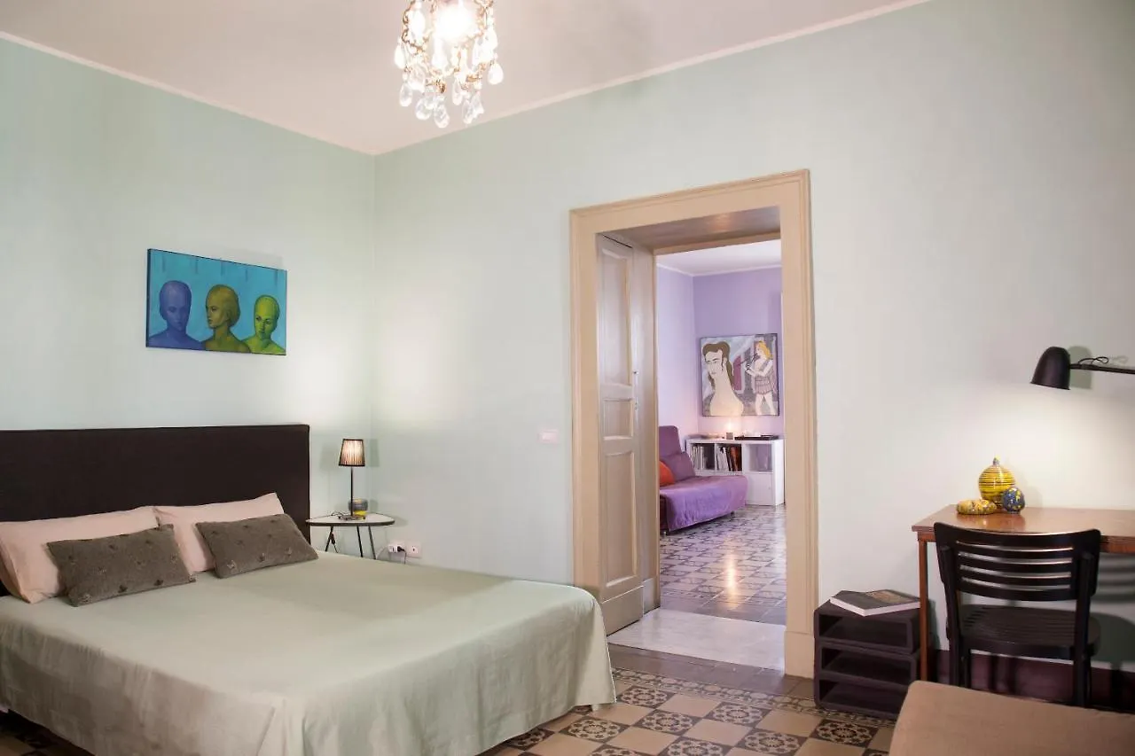 Tre Vie Apartment Con Terrazzo Giardino Pensile Catania Italy